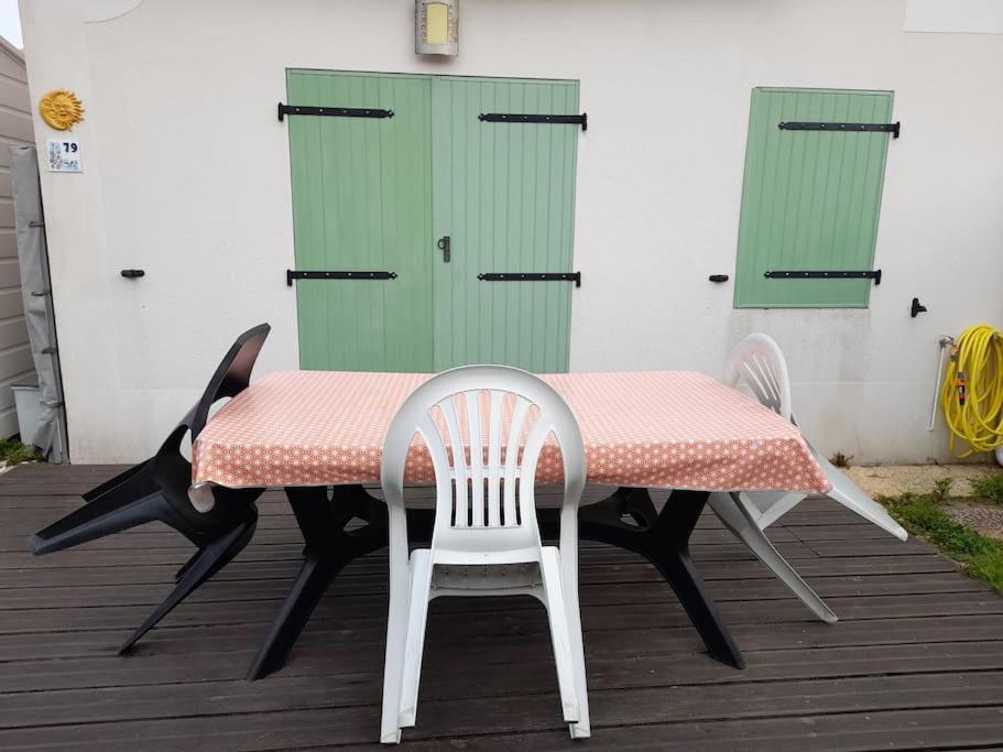 Maisonnette A Deux Pas De La Plage Dans Residence Calme La Tranche-sur-Mer Kültér fotó